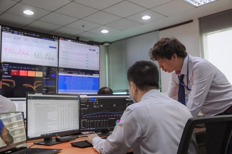 real-time financial analytics dashboard on laptop